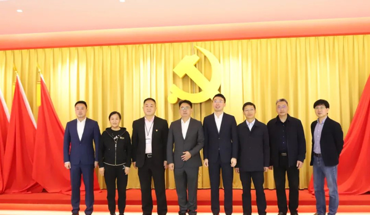 Director of the Standing Committee of the Jiangjin District People's Congress Visits