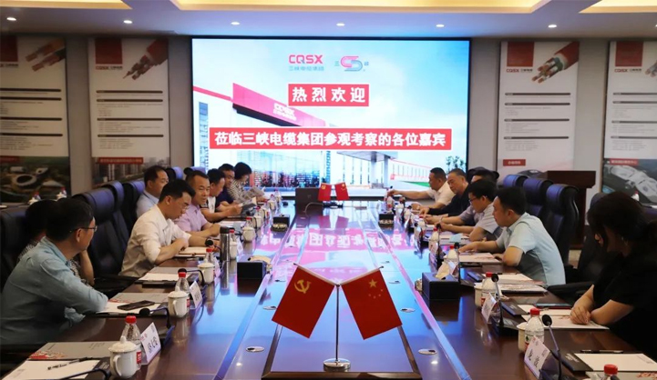 江津區(qū)委常委、副區(qū)長劉晟一行赴我司走訪交流