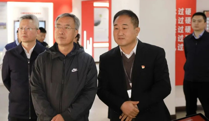 Chongqing International Talent Research Group Inspects Party Building Work