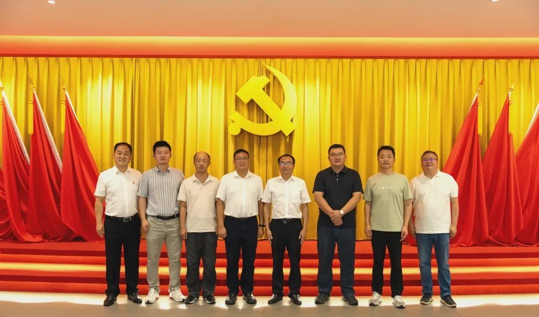 第十二次全國(guó)企業(yè)民主管理工作調(diào)研檢查組蒞臨我司調(diào)研檢查