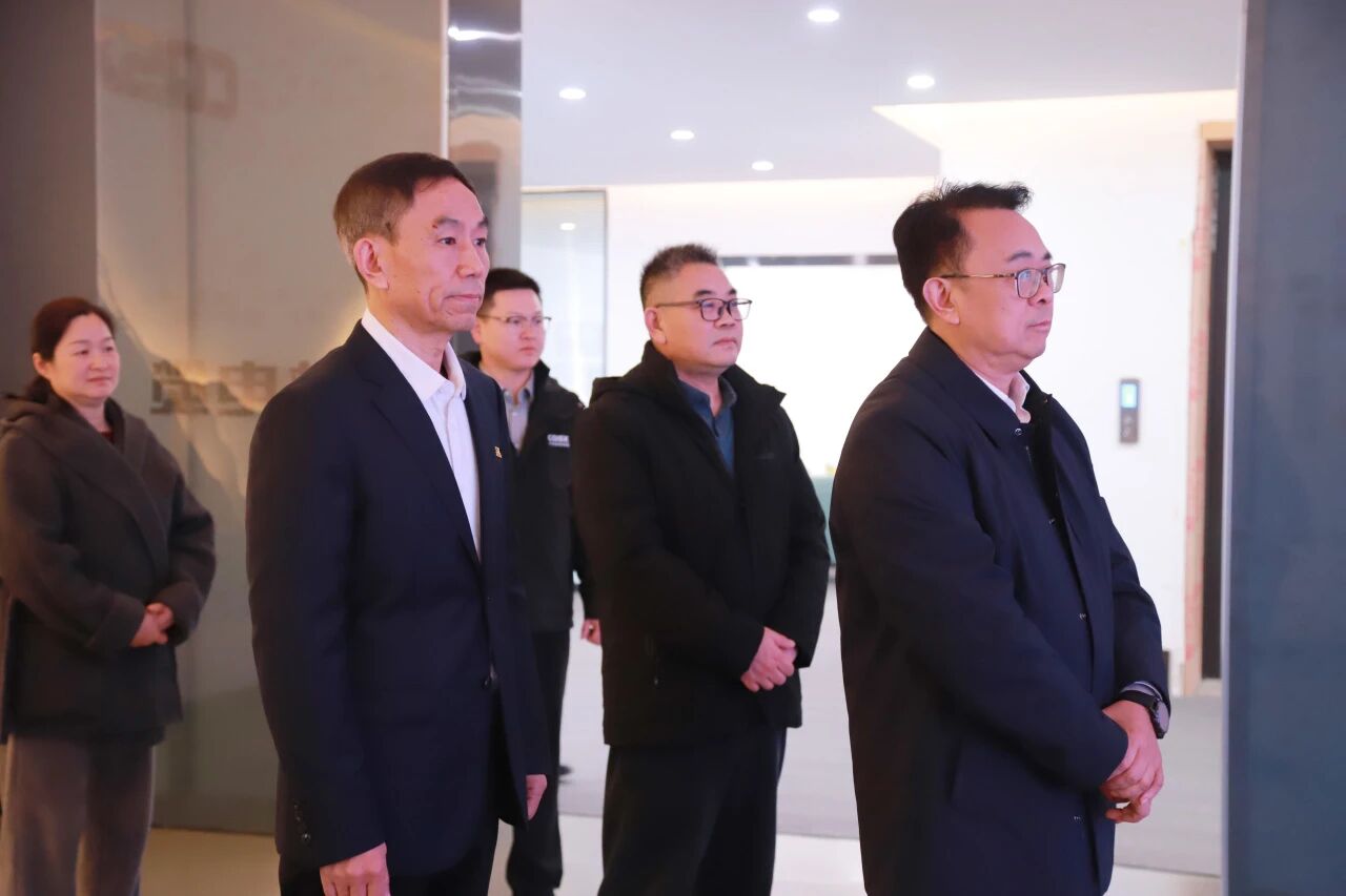 三峽資訊丨江津區(qū)人大常委會(huì)主任鄒云生蒞臨三峽電纜調(diào)研指導(dǎo)